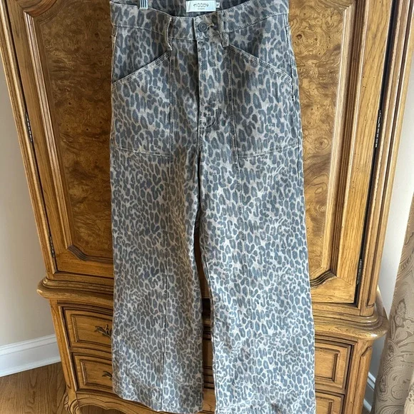 Hidden Los Angeles High Rise Leopard Print Jeans - Picture 6 of 6